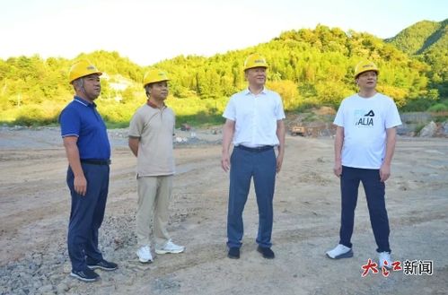 周華兵深入銀河棉業(yè)開展“安全防范警示日”活動(dòng)，筑牢企業(yè)安全生產(chǎn)防線